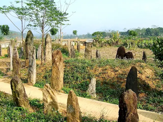 Kinh Nghiệm Du Lịch Thành Phố Hòa Bình: Top 10+ Điểm Chơi Hấp Dẫn & Đặc Sản Ăn Ngon Phải Thử