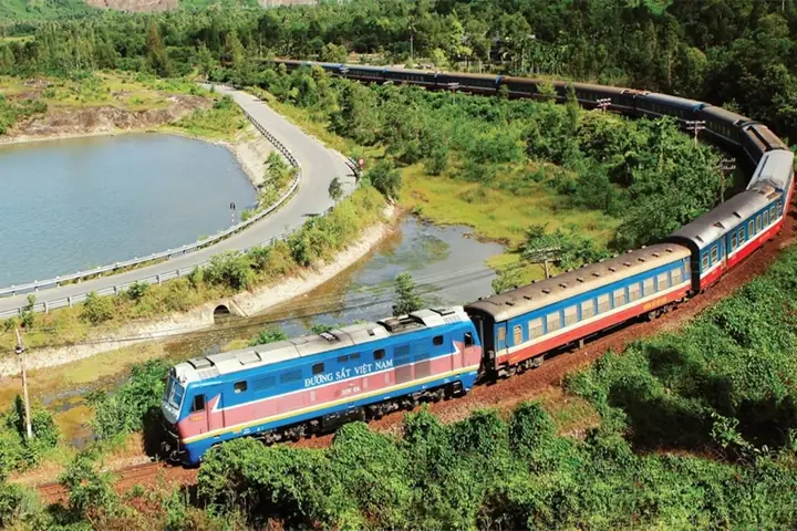 Vé Tàu Hỏa Đi Phan Thiết: Giá Vé, Lịch Trình, Giờ Khởi Hành Chi Tiết 2024
