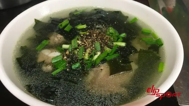 Chén Canh Rong Biển Bao Nhiêu Calo & Ăn Có Béo Không? Hướng Dẫn Chi Tiết