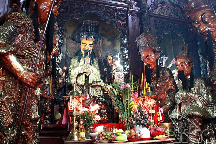 Chùa Ngọc Hoàng 12 Bà Mụ: Hướng Dẫn Cầu Con, Lễ Vật Và Nghi Thức Linh Ứng