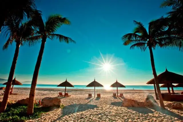 Bãi Cháy Quảng Ninh: Kinh Nghiệm Du Lịch Toàn Diện Từ A-z