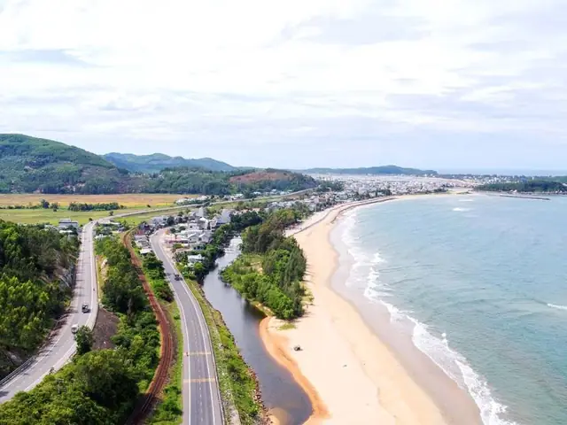 Biển Sa Huỳnh Quảng Ngãi: Khám Phá Vẻ Đẹp Hoang Sơ, Kinh Nghiệm Du Lịch Chi Tiết