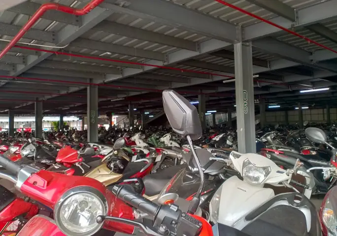 Gửi Xe Bến Xe Miền Tây: Bãi Đỗ, Giá Cả & Kinh Nghiệm 2025