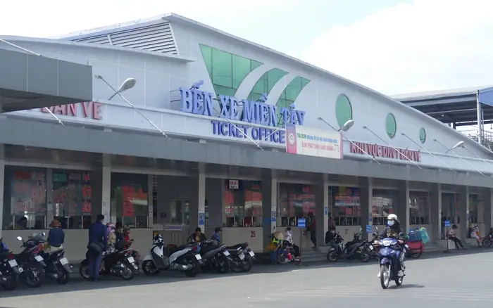 Gửi Xe Bến Xe Miền Tây: Bãi Đỗ, Giá Cả & Kinh Nghiệm 2025