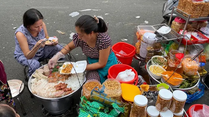 Khám Phá Bánh Bột Lọc Chợ Bà Chiểu: Địa Điểm, Hương Vị & Kinh Nghiệm Ăn Ngon 46 Khám Phá Bánh Bột Lọc Chợ Bà Chiểu: Địa Điểm, Hương Vị & Kinh Nghiệm Ăn Ngon