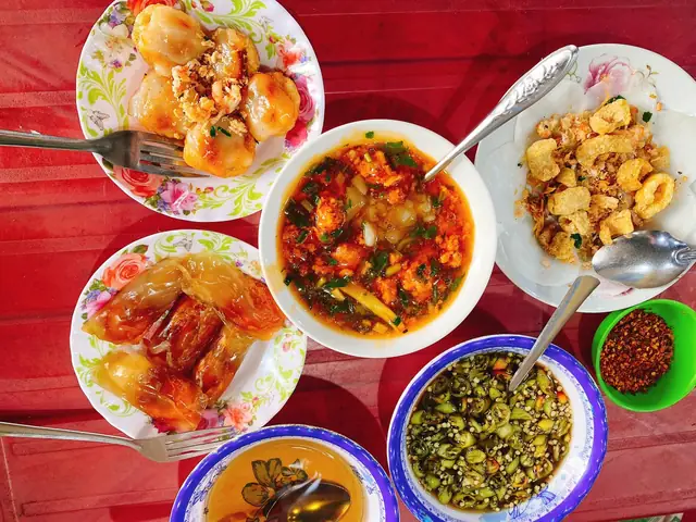 Bánh Canh Nam Phổ Huế: Khám Phá 9 Quán Ngon & Cách Chế Biến Chuẩn Vị