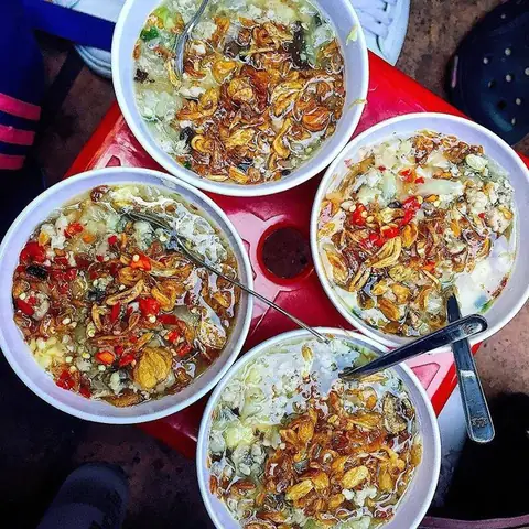 Bánh Đúc Nóng Phan Đăng Lưu: Khám Phá Hương Vị Đặc Sản Hơn 40 Năm Ở Sài Gòn