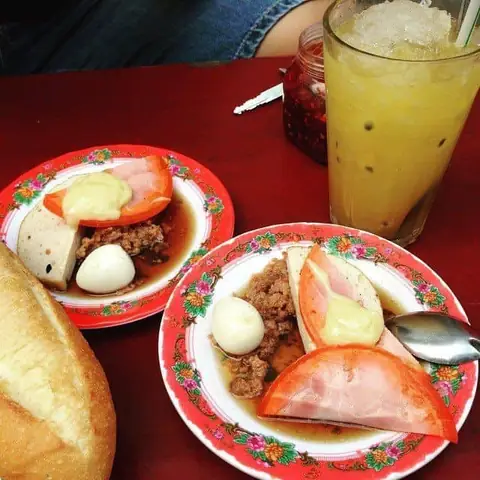 Bánh Mì Chấm Pate Đà Nẵng: Khám Phá Các Quán Ngon Nhất & Bí Quyết Thưởng Thức Chuẩn Vị 17 Bánh Mì Chấm Pate Đà Nẵng: Khám Phá Các Quán Ngon Nhất & Bí Quyết Thưởng Thức Chuẩn Vị