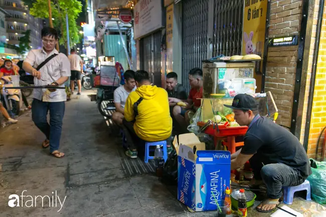 Bánh Mì Chảo Mạc Thị Bưởi Quận 1: Khám Phá Hương Vị Hấp Dẫn & Địa Điểm Ngon 30 Bánh Mì Chảo Mạc Thị Bưởi Quận 1: Khám Phá Hương Vị Hấp Dẫn & Địa Điểm Ngon