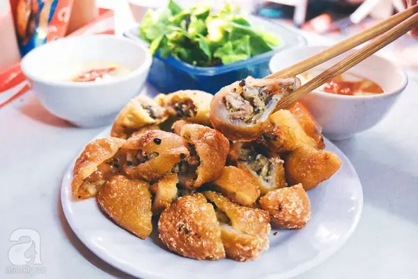 Bánh Rán Mặn Lý Quốc Sư: Khám Phá Hương Vị Nổi Tiếng Hà Nội