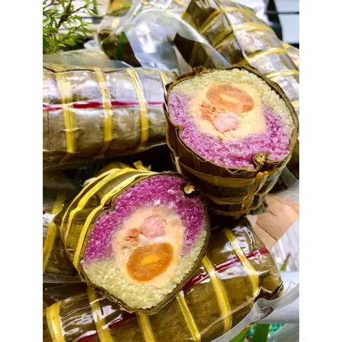 Bánh Tét Ngũ Sắc Cần Thơ: Địa Chỉ Mua & Cách Làm Đặc Sản Hấp Dẫn Bánh Tét Ngũ Sắc Cần Thơ: Địa Chỉ Mua & Cách Làm Đặc Sản Hấp Dẫn