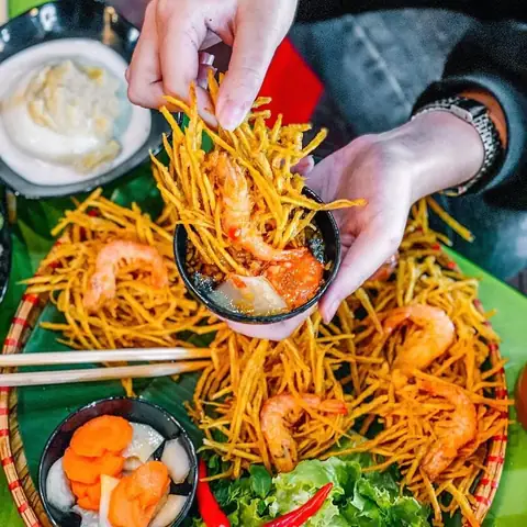 Bánh Tôm Hồ Tây Phủ Tây Hồ: Top Quán Ngon & Địa Điểm Chuẩn Vị Hà Thành Bánh Tôm Hồ Tây Phủ Tây Hồ: Top Quán Ngon & Địa Điểm Chuẩn Vị Hà Thành
