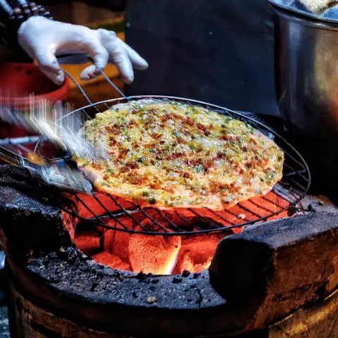Khám Phá Bánh Tráng Nướng Dì Đinh Đà Lạt: Địa Chỉ, Menu, Giá & Review Chi Tiết Khám Phá Bánh Tráng Nướng Dì Đinh Đà Lạt: Địa Chỉ, Menu, Giá & Review Chi Tiết