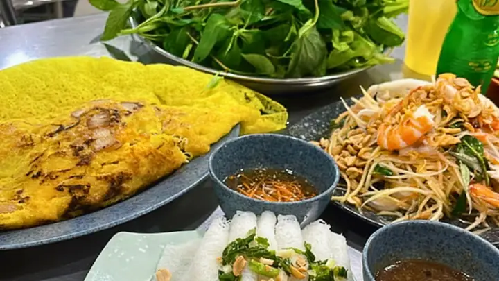 Top Quán Bánh Xèo Miền Trung Ngon Nhất Tân Phú: Review Chi Tiết & Giá Cả