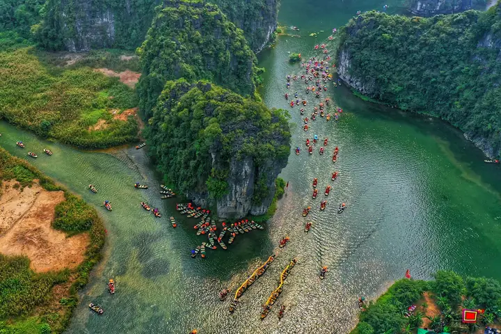 Bắt Xe Đi Ninh Bình: Hãng Xe Uy Tín, Địa Điểm Đón Trả & Kinh Nghiệm Cần Biết Bắt Xe Đi Ninh Bình: Hãng Xe Uy Tín, Địa Điểm Đón Trả & Kinh Nghiệm Cần Biết
