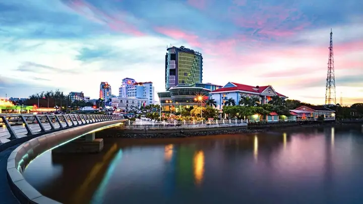 Bến Ninh Kiều Cần Thơ Có Gì Vui? Kinh Nghiệm Ăn Chơi Chi Tiết Từ A-z