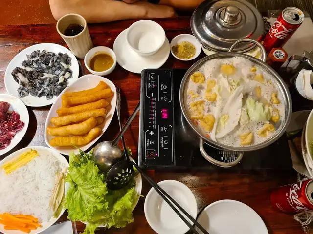 Bò Nhúng Dấm 275 Tô Hiệu: Review, Địa Chỉ & Trải Nghiệm Ẩm Thực Hà Nội