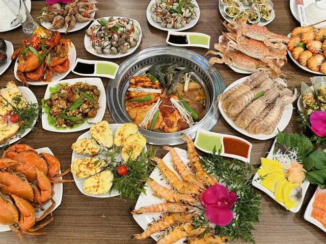 Top 15 Quán Buffet Hải Sản Ngon Nhất Tp.hcm: Từ Cao Cấp Đến Bình Dân