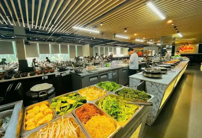 Adobi Buffet Nguyễn Cơ Thạch: Khám Phá Buffet Hải Sản Tươi Ngon & Ưu Đãi Hấp Dẫn