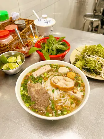 Top 10 Quán Bún Bò Cư Xá Bắc Hải Ngon Nức Tiếng, Nhất Định Phải Thử 90 Top 10 Quán Bún Bò Cư Xá Bắc Hải Ngon Nức Tiếng, Nhất Định Phải Thử