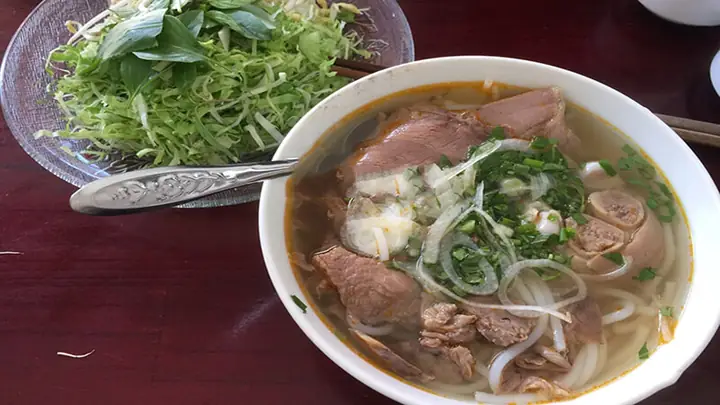 Top 15 Quán Bún Bò Huế Ngon Nhất Đà Lạt: Địa Chỉ Ăn Tới Quên Lối Về 93 Top 15 Quán Bún Bò Huế Ngon Nhất Đà Lạt: Địa Chỉ Ăn Tới Quên Lối Về