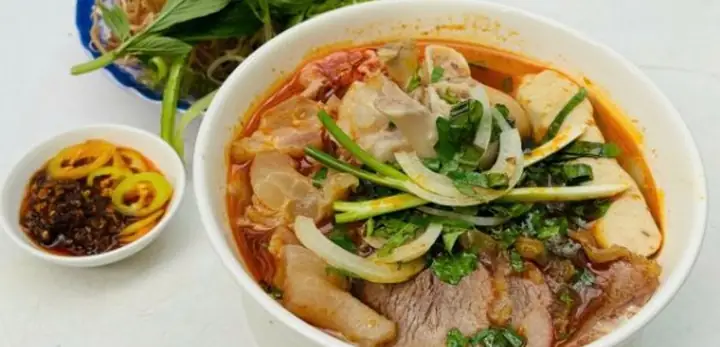 Menu Bún Bò Huế O Xuân: Khám Phá Thực Đơn & Địa Chỉ Chuẩn Vị Huế Tại Hà Nội Menu Bún Bò Huế O Xuân: Khám Phá Thực Đơn & Địa Chỉ Chuẩn Vị Huế Tại Hà Nội
