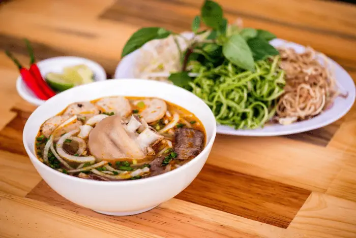 Top Quán Bún Bò Huế O Năm Đà Lạt Ngon Nhất: Review & Địa Chỉ Chi Tiết 61 Top Quán Bún Bò Huế O Năm Đà Lạt Ngon Nhất: Review & Địa Chỉ Chi Tiết