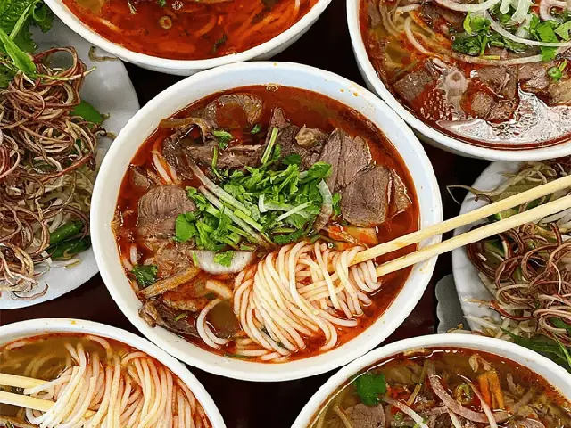 Top Quán Bún Bò Huế O Năm Đà Lạt Ngon Nhất: Review & Địa Chỉ Chi Tiết Top Quán Bún Bò Huế O Năm Đà Lạt Ngon Nhất: Review & Địa Chỉ Chi Tiết