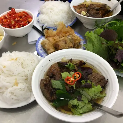 Bún Chả Hương Liên: Địa Chỉ, Menu Và Kinh Nghiệm Ghé Thăm Quán "obama" Tại Hà Nội 50 Bún Chả Hương Liên: Địa Chỉ, Menu Và Kinh Nghiệm Ghé Thăm Quán "obama" Tại Hà Nội