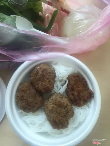 Bún Chả Xuân Tứ Hoàng Văn Thụ: Địa Chỉ, Trải Nghiệm & Đánh Giá Chi Tiết
