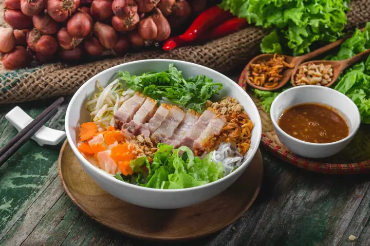 Top Quán Bún Mắm Nêm Ngon Nhất Sài Gòn: Địa Chỉ & Review Chi Tiết