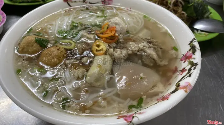 Bún Mọc Thanh Mai Chợ Bến Thành: Địa Chỉ Ngon, Review & Trải Nghiệm Ẩm Thực Sài Gòn