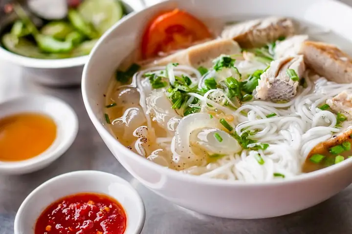Top 10 Quán Bún Sứa Nha Trang Ngon Nhất: Địa Chỉ & Review Chi Tiết