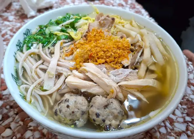 Bún Thang Xuất Xứ Từ Đâu? Nguồn Gốc, Ý Nghĩa Và Sự Tinh Hoa Ẩm Thực Hà Nội Bún Thang Xuất Xứ Từ Đâu? Nguồn Gốc, Ý Nghĩa Và Sự Tinh Hoa Ẩm Thực Hà Nội