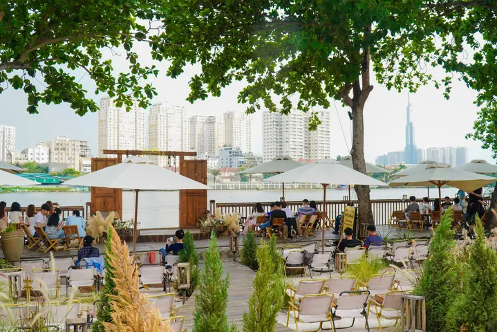 Top Quán Cafe Bờ Sông Quận 2: View Đẹp, Chill Nhất Đáng Trải Nghiệm Top Quán Cafe Bờ Sông Quận 2: View Đẹp, Chill Nhất Đáng Trải Nghiệm