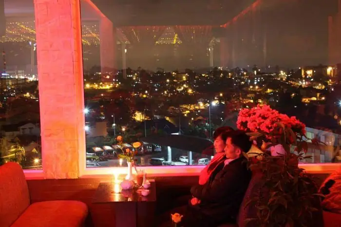 Top Quán Cafe Ngắm Đêm Đà Lạt: Vừa Ngon Vừa Chill, View Đẹp Khó Cưỡng Top Quán Cafe Ngắm Đêm Đà Lạt: Vừa Ngon Vừa Chill, View Đẹp Khó Cưỡng