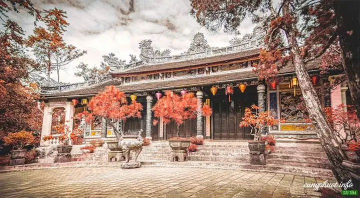 Top 15+ Chùa Nổi Tiếng Và Linh Thiêng Nhất Tại Huế: Khám Phá Di Sản Văn Hóa Cố Đô Top 15+ Chùa Nổi Tiếng Và Linh Thiêng Nhất Tại Huế: Khám Phá Di Sản Văn Hóa Cố Đô