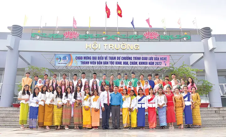 An Giang: Khám Phá Các Dân Tộc Anh Em Và Nét Văn Hóa Đa Dạng 38 An Giang: Khám Phá Các Dân Tộc Anh Em Và Nét Văn Hóa Đa Dạng