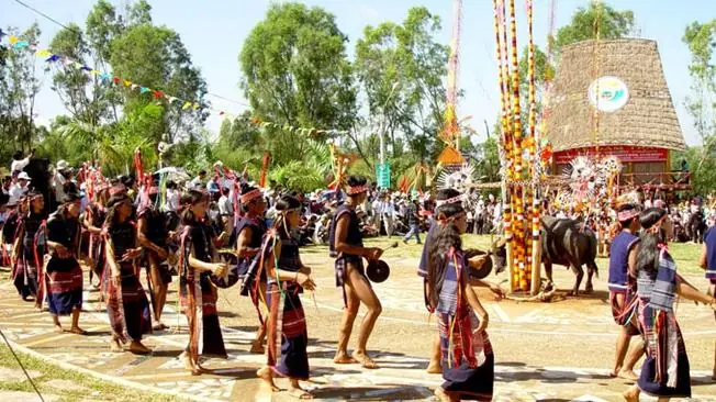 Các Dân Tộc Ở Đà Lạt: Khám Phá Bản Sắc Văn Hóa Tây Nguyên