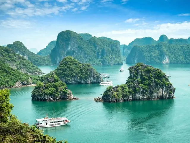 Danh Sách Di Sản Văn Hóa & Thiên Nhiên Thế Giới Được Unesco Công Nhận: Khám Phá Những Tuyệt Tác Của Nhân Loại 67 Danh Sách Di Sản Văn Hóa & Thiên Nhiên Thế Giới Được Unesco Công Nhận: Khám Phá Những Tuyệt Tác Của Nhân Loại