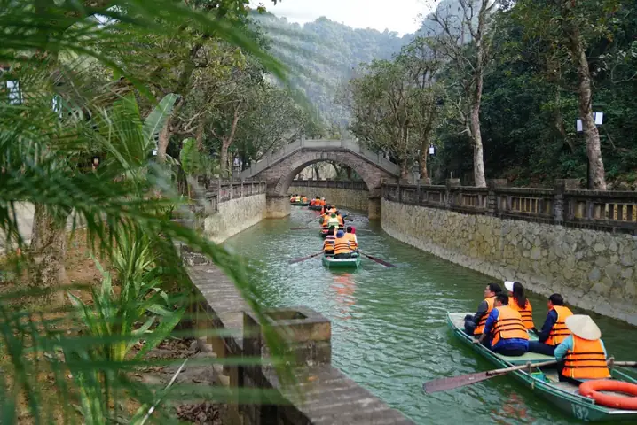 Top Địa Điểm Du Lịch Ninh Bình Và Cập Nhật Giá Vé Mới Nhất 2026