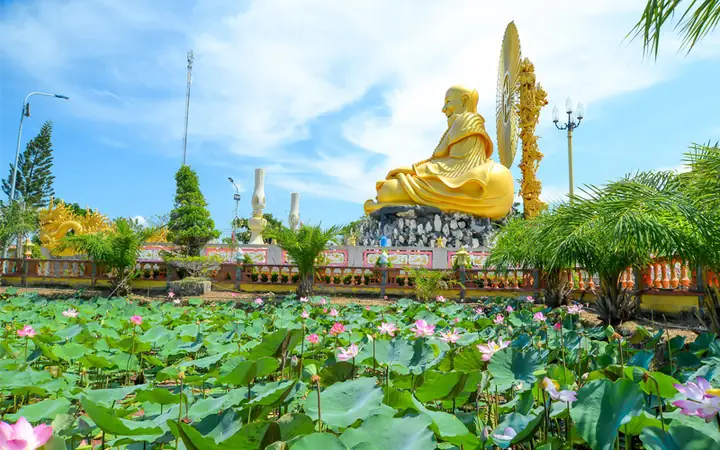 Khám Phá Bến Tre: Top Địa Điểm Du Lịch Xứ Dừa Hấp Dẫn Nhất