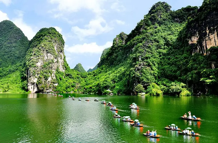 Top 10 Khu Du Lịch Sinh Thái Ninh Bình Nổi Tiếng: Trải Nghiệm Thiên Nhiên Tuyệt Vời Top 10 Khu Du Lịch Sinh Thái Ninh Bình Nổi Tiếng: Trải Nghiệm Thiên Nhiên Tuyệt Vời