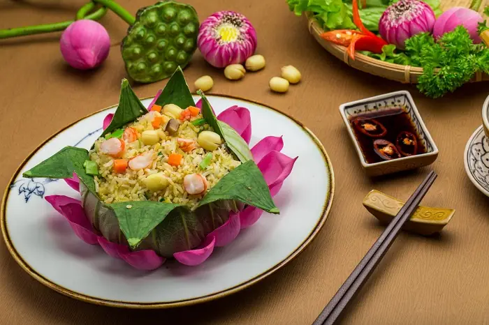 Khám Phá Ẩm Thực Cung Đình Huế: Tinh Hoa Ngự Thiện Và Những Món Ăn Đặc Sắc Khám Phá Ẩm Thực Cung Đình Huế: Tinh Hoa Ngự Thiện Và Những Món Ăn Đặc Sắc