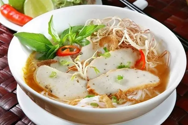 Khám Phá Ẩm Thực Miền Trung: Top Món Ngon Nhất Định Phải Thử