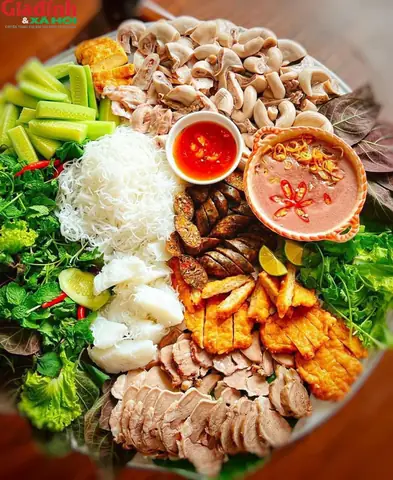 Khám Phá Ẩm Thực Việt Nam: Top Món Ăn Nổi Tiếng Nhất Định Phải Thử