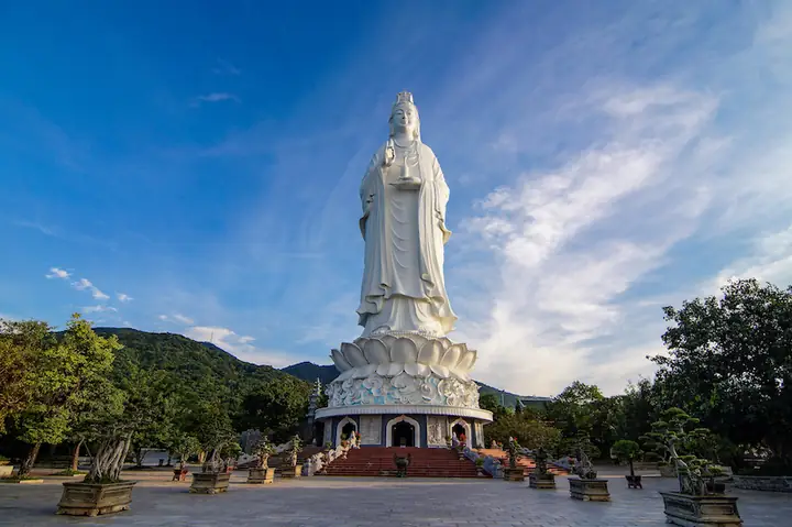 Khám Phá 15+ Ngôi Chùa Linh Thiêng Và Đẹp Nhất Đà Nẵng