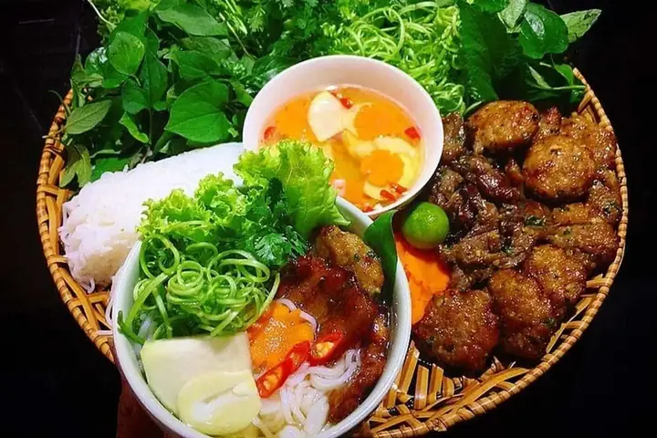 Bún Chả Cá Hà Nội: Cách Ăn Chuẩn Vị Dân Gốc, "không Vội" Nhưng Đậm Đà