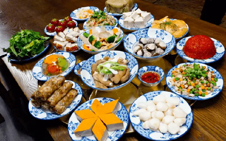 Cách Bày Mâm Cúng Tất Niên Miền Trung Chuẩn Phong Tục, Ý Nghĩa