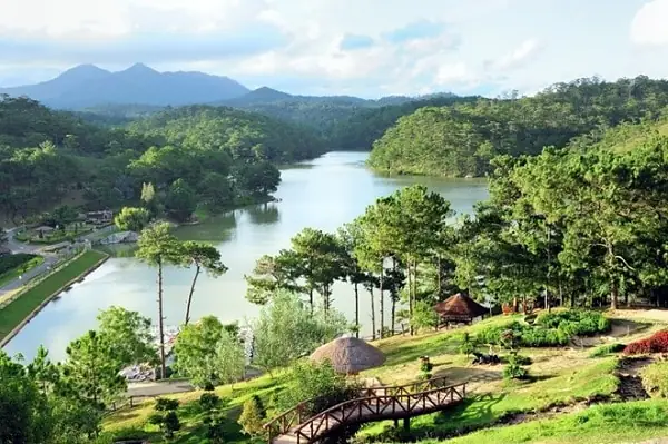 Kinh Nghiệm Du Lịch Đà Lạt Tự Túc: Lịch Trình, Chi Phí, Di Chuyển & Lưu Ý Chi Tiết 2026 Kinh Nghiệm Du Lịch Đà Lạt Tự Túc: Lịch Trình, Chi Phí, Di Chuyển & Lưu Ý Chi Tiết 2026